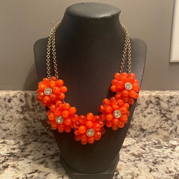 Orange / red flower statement necklace - Picture 1 of 4